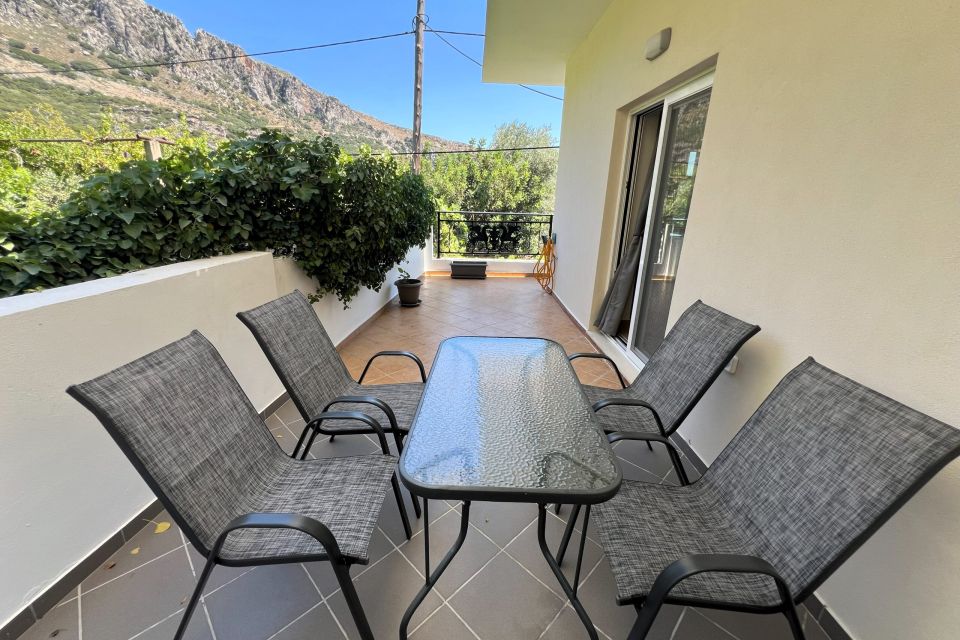 balcony with view n5